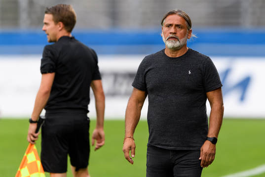 AFC Eskilstunas tränare Özcan Melkemichel