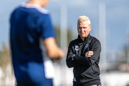 Tränare Mattias Adelstam