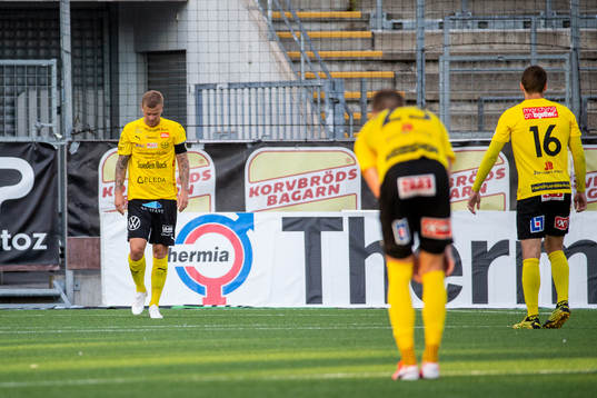 Mjällbys David Löfquist deppar