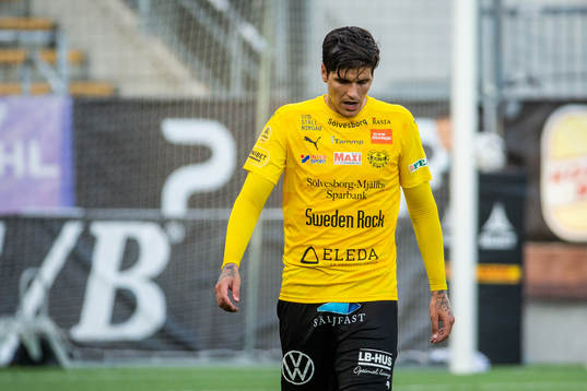 Mjällbys David Batanero deppar