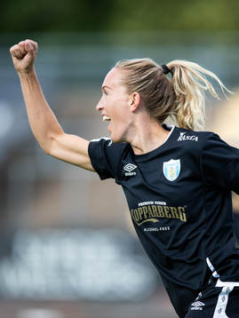 Göteborgs Julia Roddar jublar