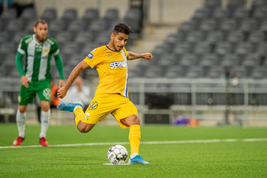 IFK Göteborgs Hosam Aiesh gör 1-1