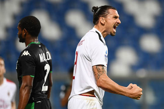 Zlatan Ibrahimovic of AC Milan celebrates