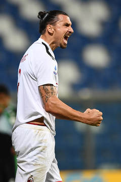 Zlatan Ibrahimovic of AC Milan celebrates