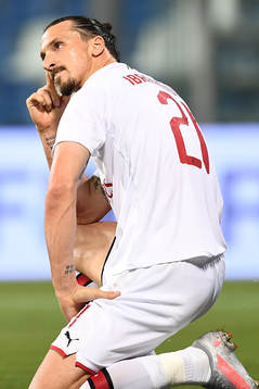 Zlatan Ibrahimovic of AC Milan reacts