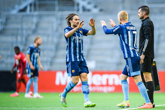 Byte mellan Djurgårdens Kevin Walker och Kalle Holmberg
