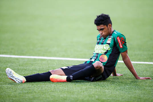 Varbergs Keanin Ayer Boya deppar
