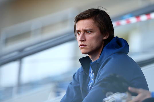 IFK Norrköpings Simon Thern på läktaren