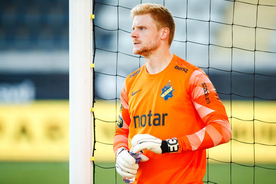 s målvakt Jacob Haugaard deppar