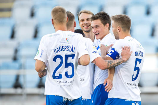 IFK Norrköpings Rasmus Stensbæk Lauritsen jublar
