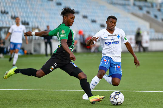 Varbergs Adama Fofana och IFK Norrköpings Abdulrazaq Ishaq