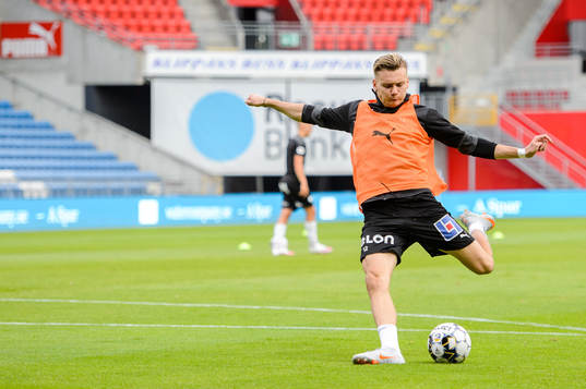 Örebros Jake Larsson