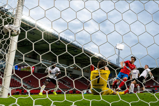 Helsingborgs Brandur Hendriksson gör 1-1