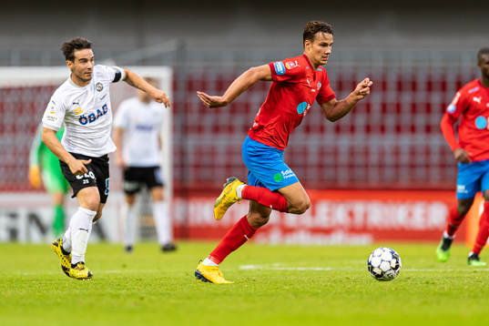 Örebros Nordin Gerzic jagar Helsingborgs Assad Al Hamlawi