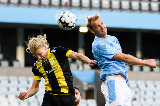 Hammarbys Gustav Ludwigson och Malmö FFs Ola Toivonen