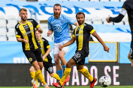 Malmö FFs Jo-Inge Berget och Hammarbys Serge-Junior