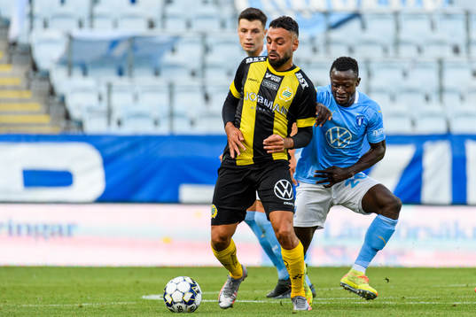 Hammarbys Imad Khalili och Malmö FFs Bonke Innocent