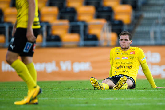 Mjällbys Jacob Bergström  deppar