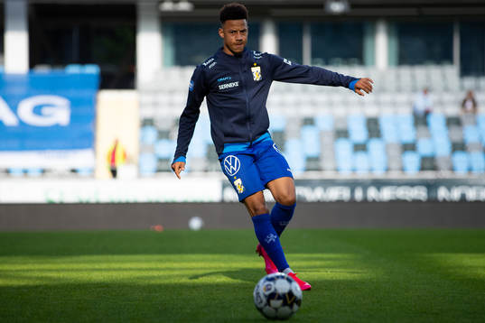 IFK Göteborgs Tobias Sana innan fotbollsmatchen i