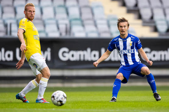 IFK Göteborgs Patrik Karlsson Lagemyr spelar fram till