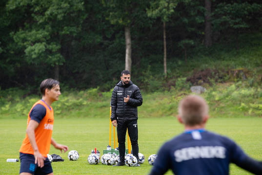 IFK Göteborgs tränare Poya Asbaghi