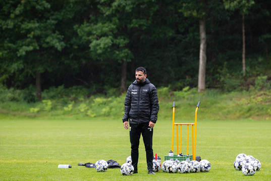 IFK Göteborgs tränare Poya Asbaghi