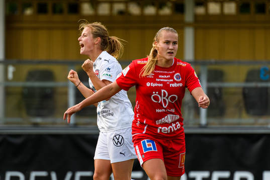 Rosengårds Anna Anvegård jublar