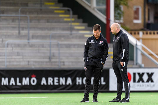 Örebros tränare Stefan Ärnsved och tränare Martin