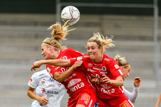 Örebros Elin Pikkujämsä och Nellie Lilja