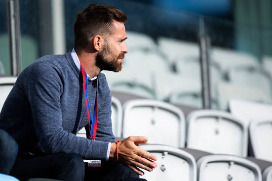 Örgrytes sportchef Igor Krul innan fotbollsmatchen i