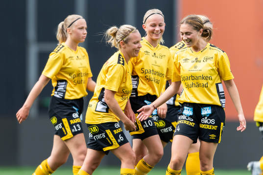 Elfsborgs Linda Westberg Carlsson klappas om av Matilda