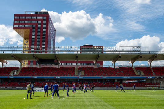 Sundsvalls spelare värmer upp