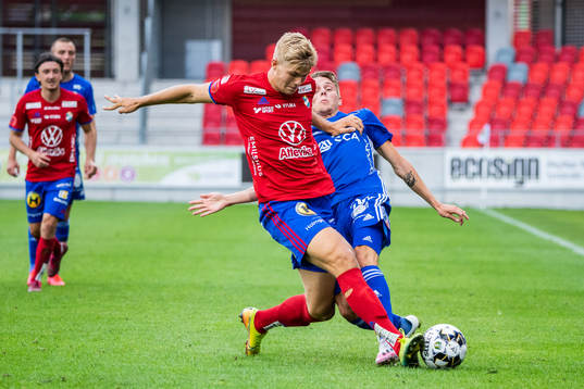 Östers Mattis Adolfsson och Sundsvalls Albin Palmlöv