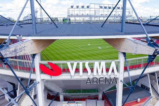 Exteriör vu av Visma arena före fotbollsmatchen i