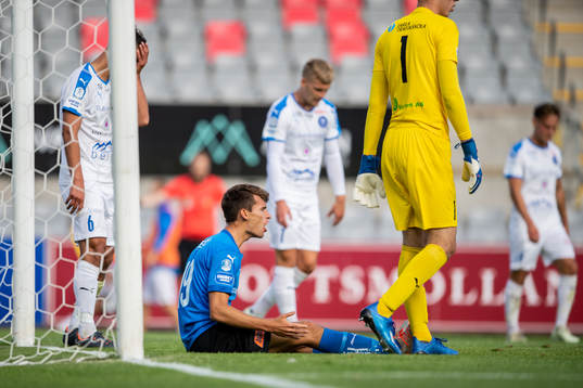 Halmstads Rasmus Wiedesheim-Paul reagerar mot ett domslut