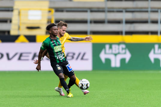 Varbergs Adama Fofana och Elfsborgs Rasmus Alm
