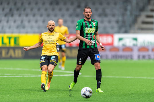 Varbergs Albert Ejupi och Elfsborgs Robert Gojani