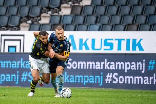 s Nabil Bahoui och Djurgårdens Jesper Karlström