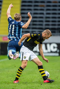 s Sebastian Larsson