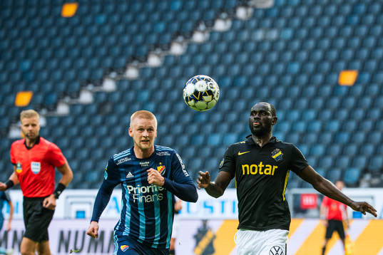 s Enoch Kofi Adu och Djurgårdens Karl