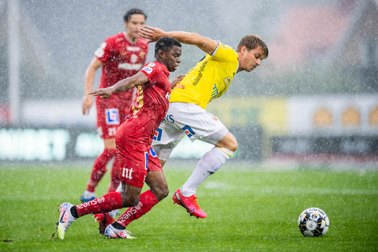 IFK Norrköpings Abdulrazaq Ishaq och Falkenbergs Marcus