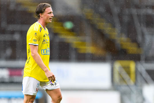 Falkenbergs Carl Johansson tilldelas rött kort