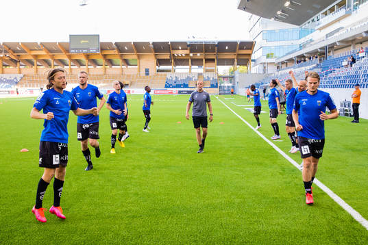 Sirius Axel Björnström och Tim Björkström värmer upp
