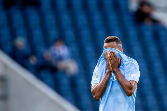 Malmö FFs Isaac Kiese Thelin deppar