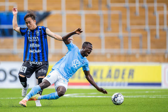 Sirius Yukiya Sugita och Malmö FFs Bonke Innocent