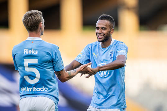 Malmö FFs Sören Rieks och Isaac Kiese Thelin jublar