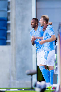Malmö FFs Isaac Kiese Thelin jublar med Ola Toivonen