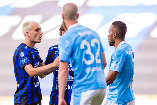 Sirius Adam Hellborg och Malmö FFs Isaac Kiese Thelin i