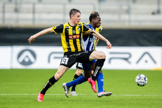 Häckens Patrik Wålemark och IFK Göteborgs Alhassan Yusuf