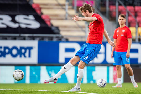 Helsingborgs Rasmus Jönsson värmer upp